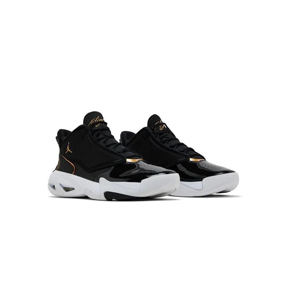 Кроссовки Air Jordan Max Aura 4 'Black Metallic Gold' 8