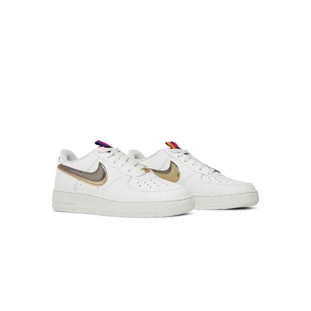 Кроссовки Nike Air Force 1 LV8 GS 'Off Noir Summit White' 8