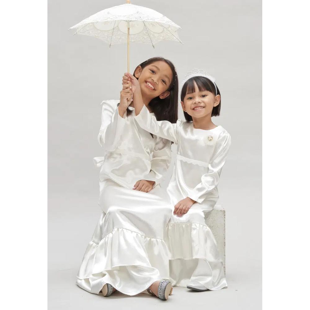 Платье OffWhite для девочки с цветочной брошью Baju Hari Raya 4