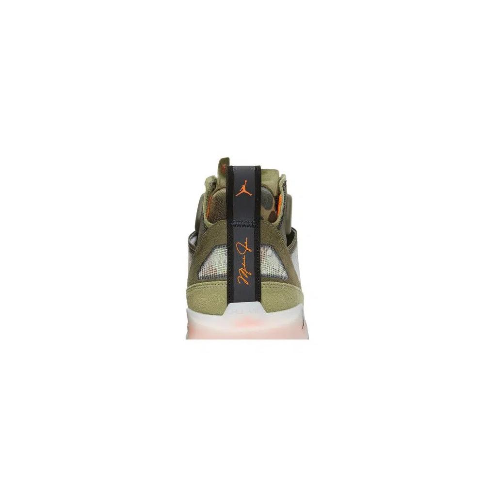 Кроссовки Undefeated x Air Jordan 37 SP 'Flight Jacket' 7