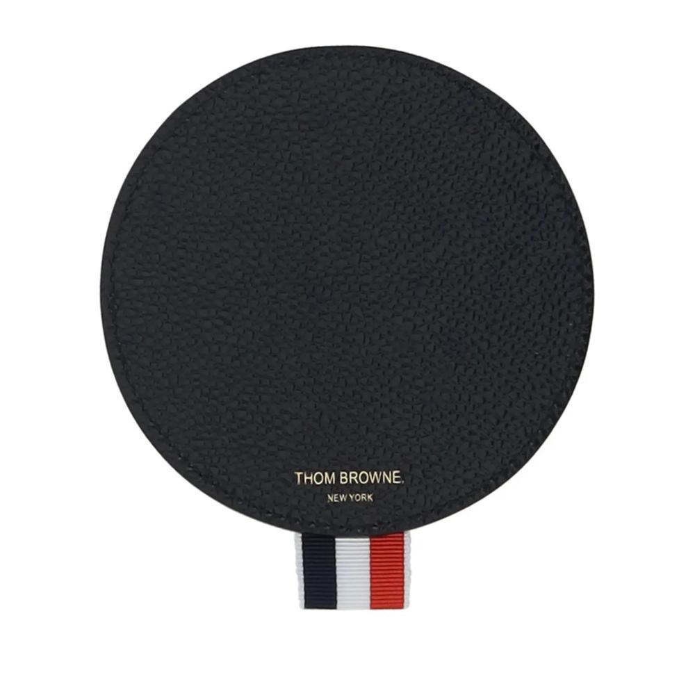 Подставки из зернистой кожи 1