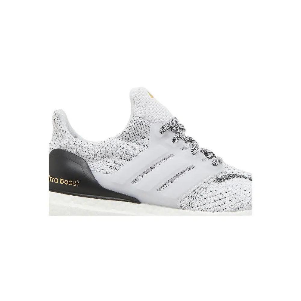 Кроссовки Adidas Wmns UltraBoost 5 DNA 'White Black' 2