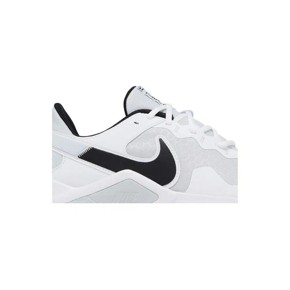 Кроссовки Nike Legend Essential 2 'Pure Platinum' 2