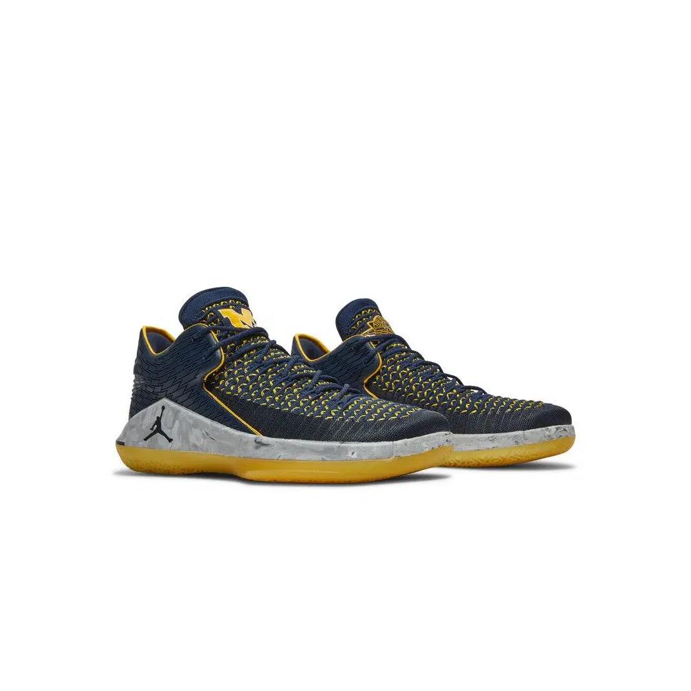 Кроссовки Air Jordan 32 Low 'Michigan Wolverines' 8