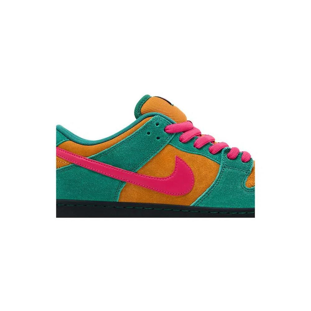 Кроссовки Nike SB Dunk Low 'Green Noise Watermelon' 2
