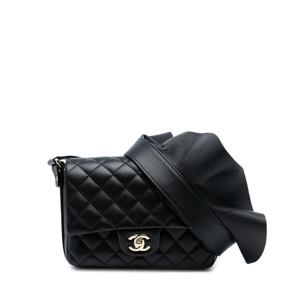 Стеганая сумка через плечо Bolero de Chanel Flap (2019 год) 1