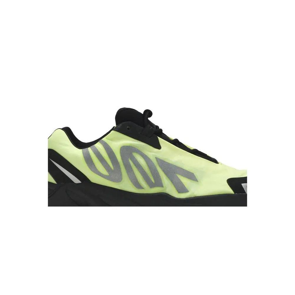 Кроссовки adidas Yeezy Boost 700 MNVN Kids 'Phosphor' 2