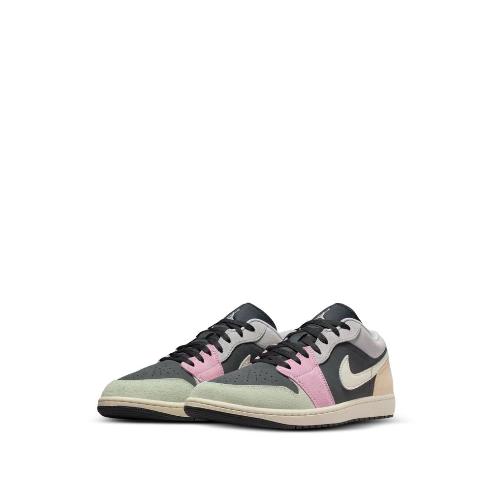 Кроссовки Air Jordan 1 Low SE на шнуровке 2