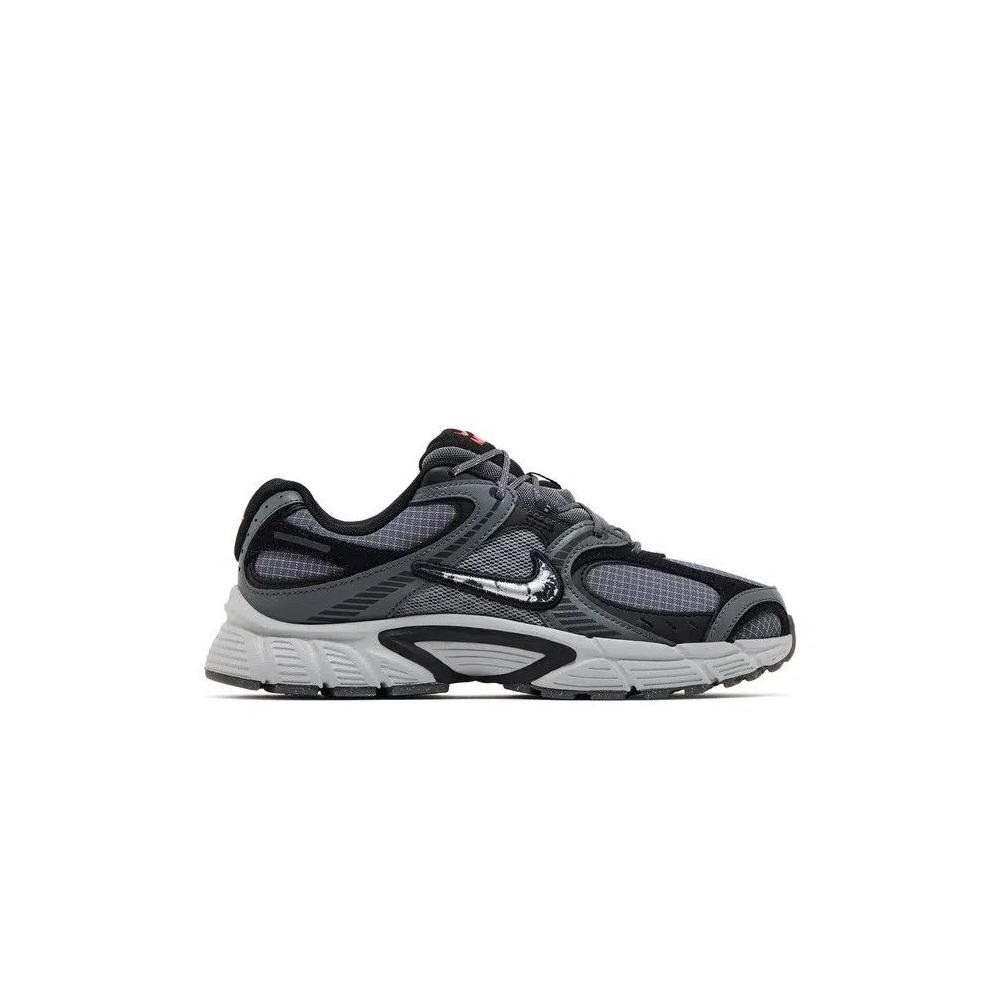 Кроссовки Nike V5 RNR SE 'Iron Grey Metallic Silver' 1