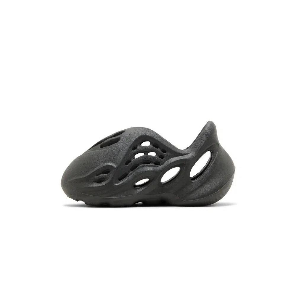 Лайфстайл adidas Yeezy Foam Runner Infants 'Карбон' 3