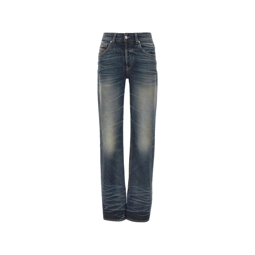 whisker-detail hook-slit jeans 1