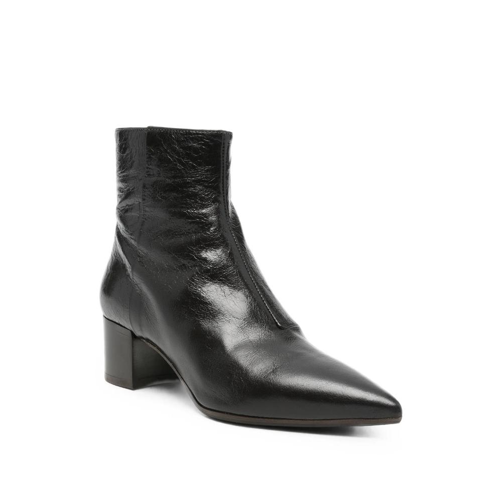 pointed-toe leather ankle boots 2