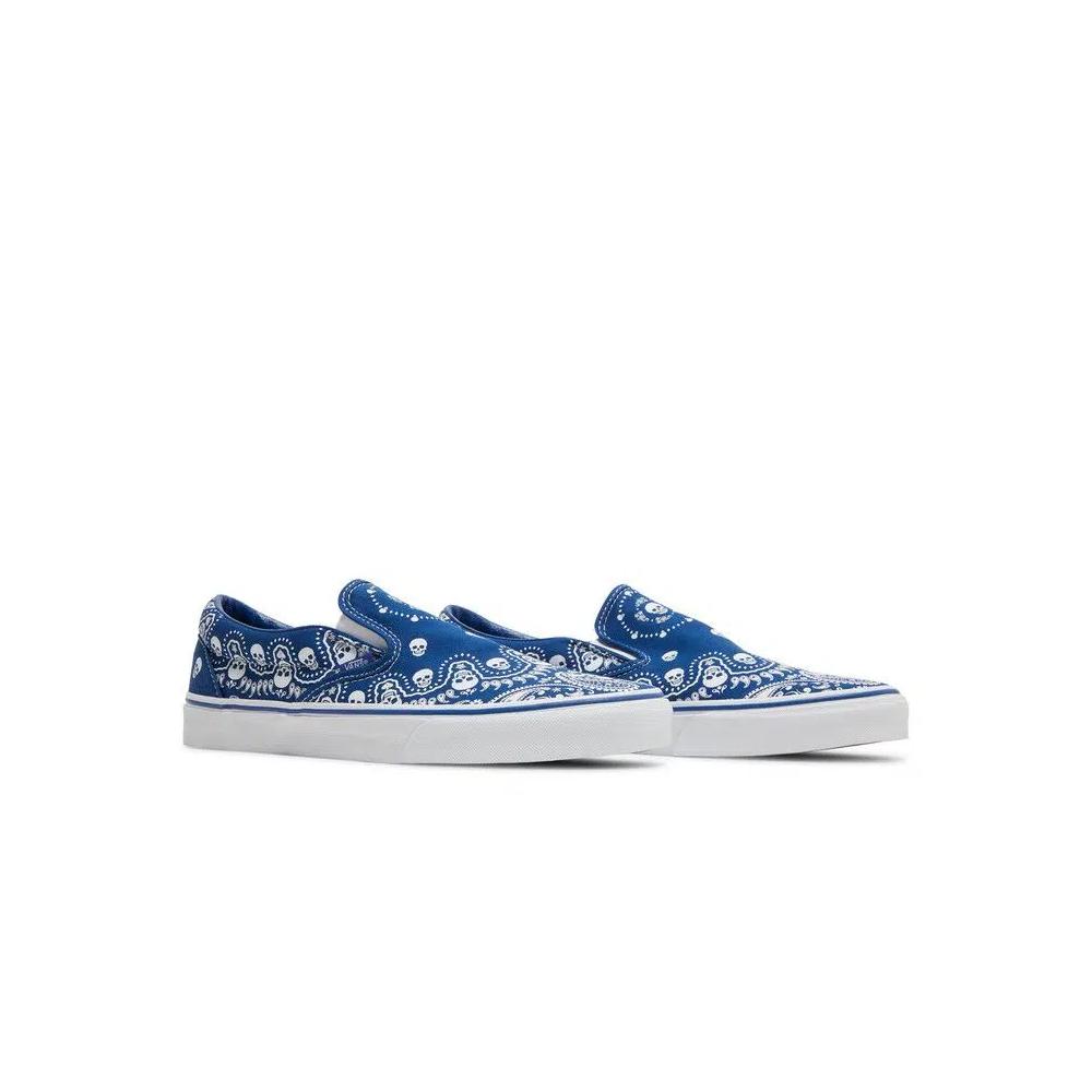 Слипоны Vans Classic Slip-On 'Bandana - True Blue' 8