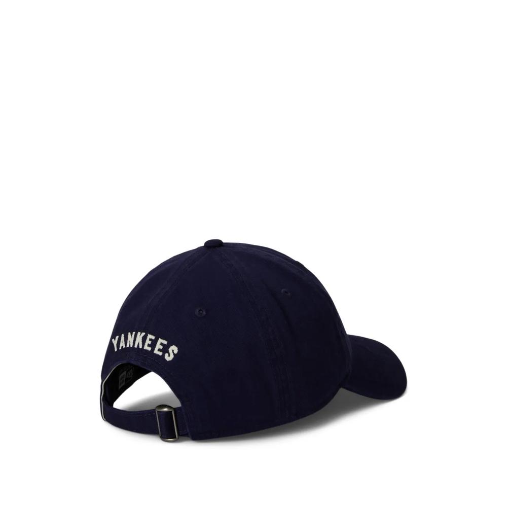 Бейсболка с логотипом из коллаборации с New Era 2