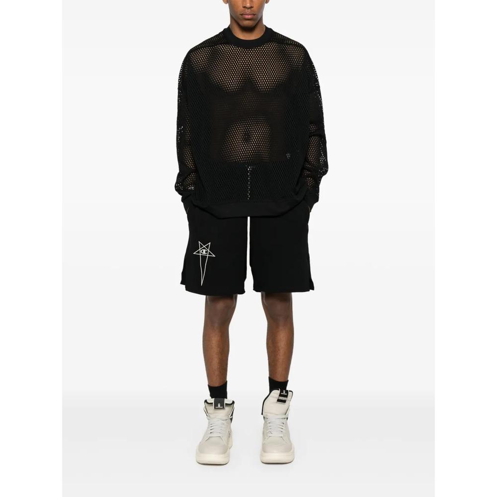Футболка из коллаборации с Champion 2
