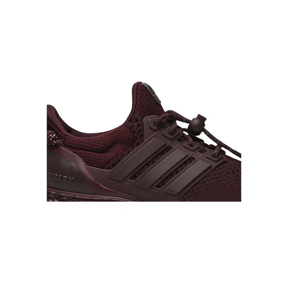 Кроссовки Ivy Park x adidas UltraBoost 'Maroon' 2