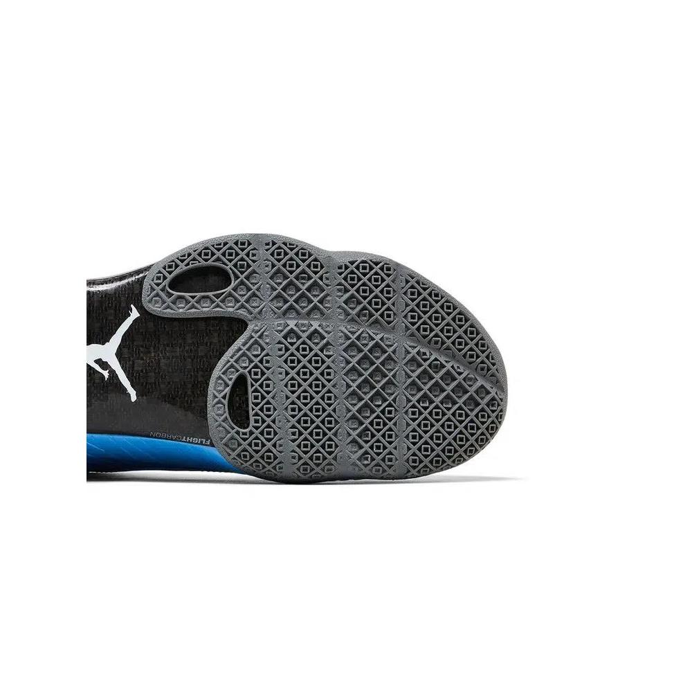 Кроссовки Air Jordan 2012 Deluxe 'UNC' 5