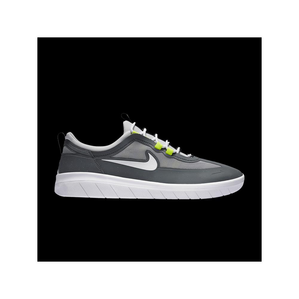 Кроссовки Nike Nyjah Free 2 SB 'Neon' 1