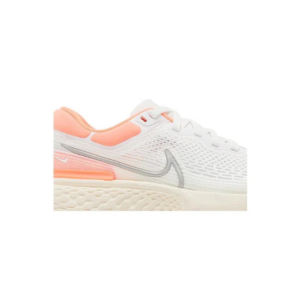 Кроссовки Nike Wmns ZoomX Invincible Run Flyknit 'White Bright Mango' 2
