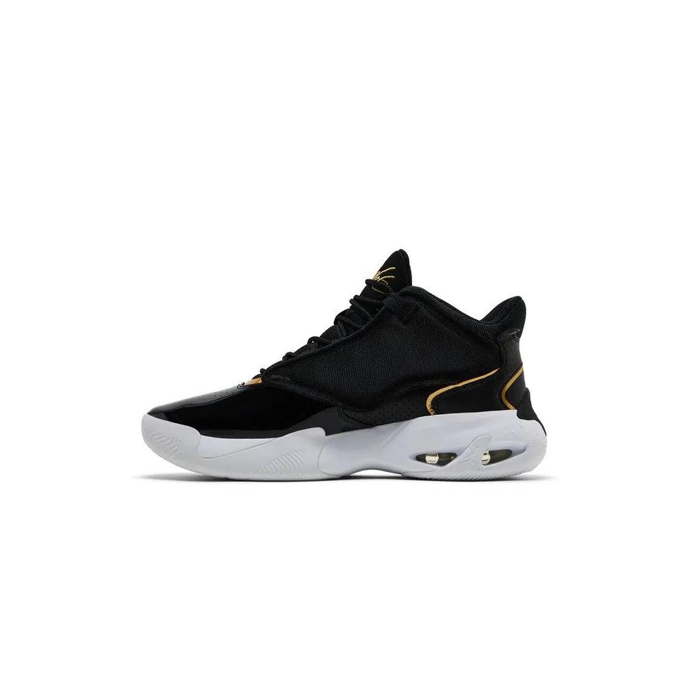 Кроссовки Air Jordan Max Aura 4 'Black Metallic Gold' 3