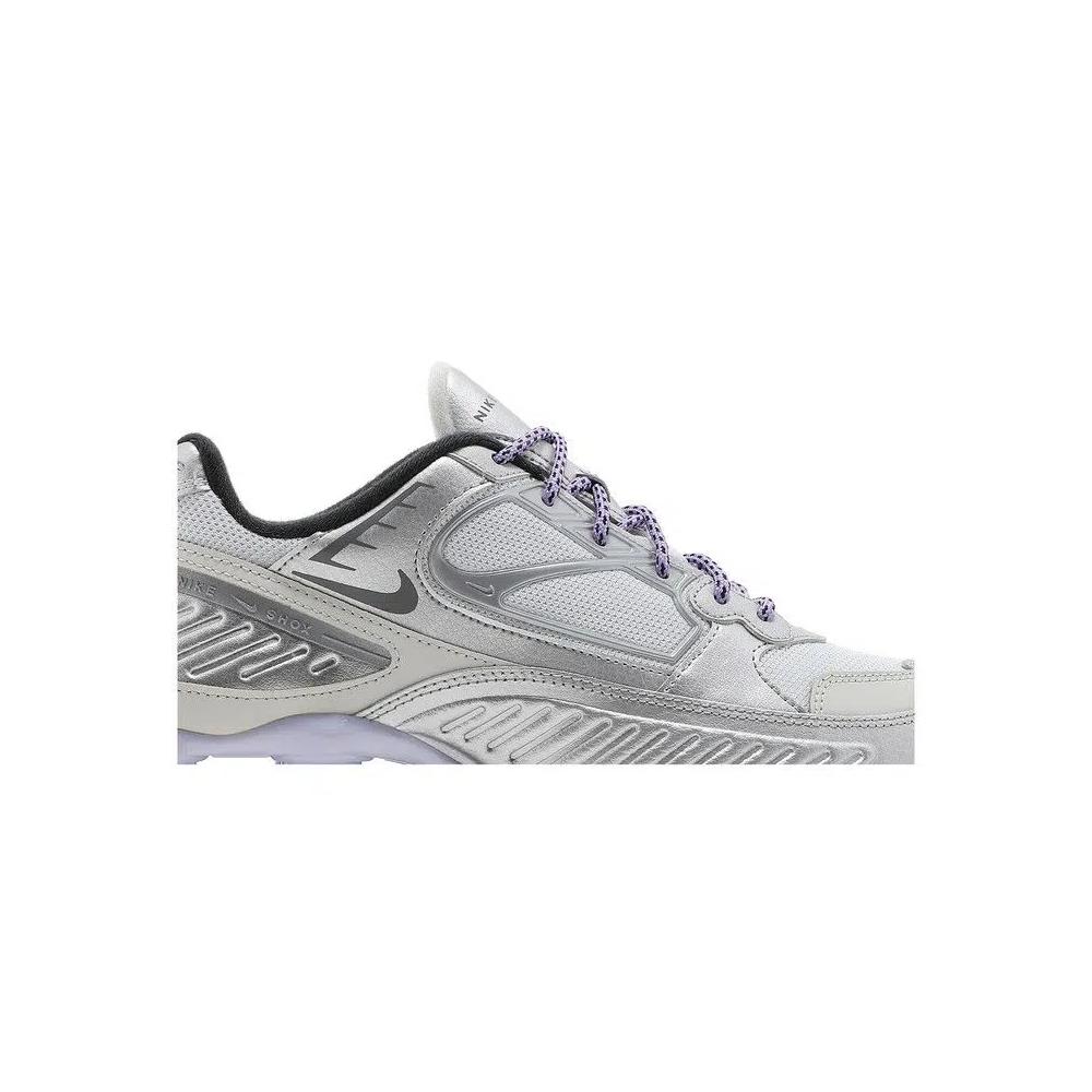Кроссовки Nike Wmns Shox Enigma 9000 «Metallic Silver Violet» 2