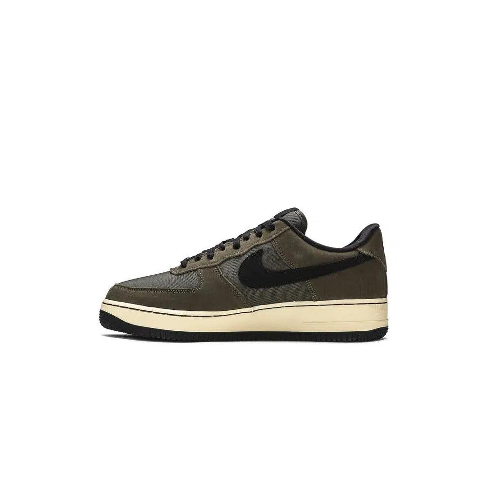 Кроссовки Undefeated x Nike Air Force 1 Low SP 'Ballistic' 3