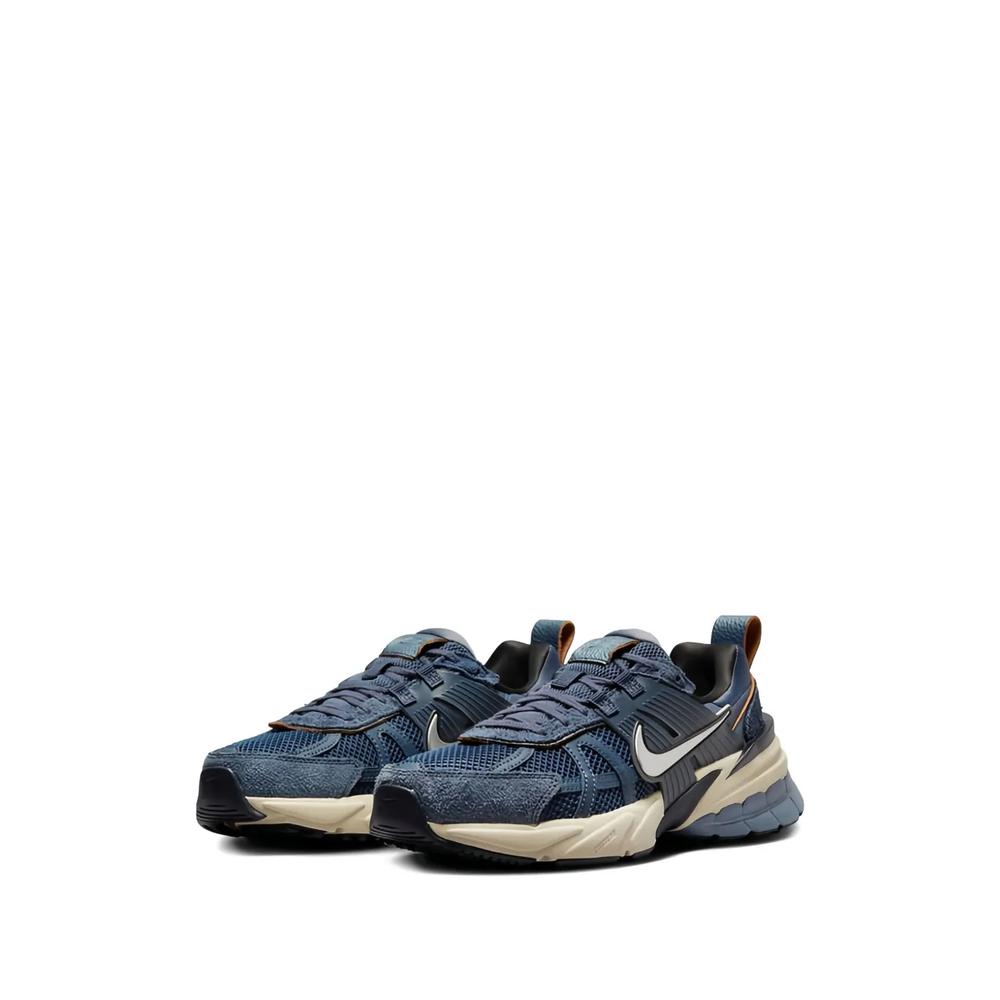 Кроссовки v2k 2