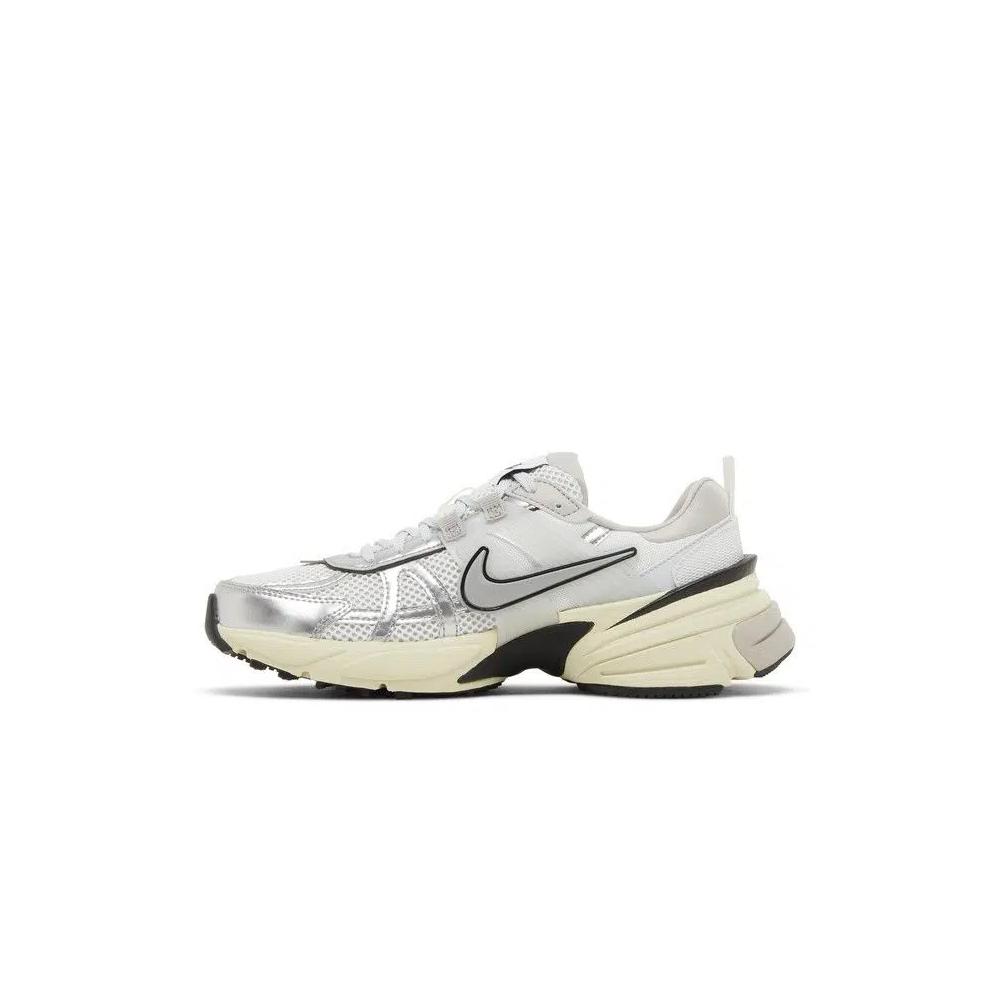 Кроссовки Nike Wmns V2K Run 'Summit White' 3