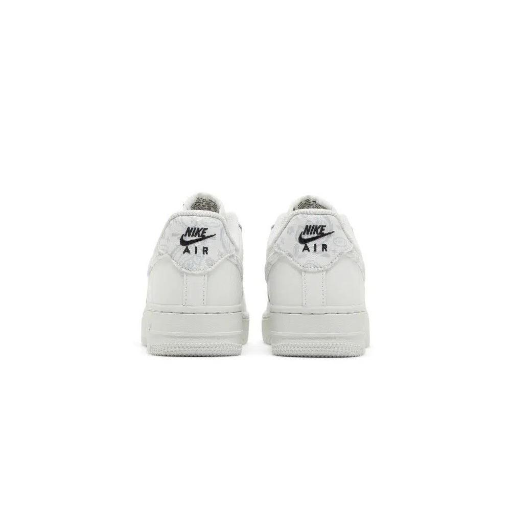 Кроссовки Nike Wmns Air Force 1 Low «White Paisley» 6