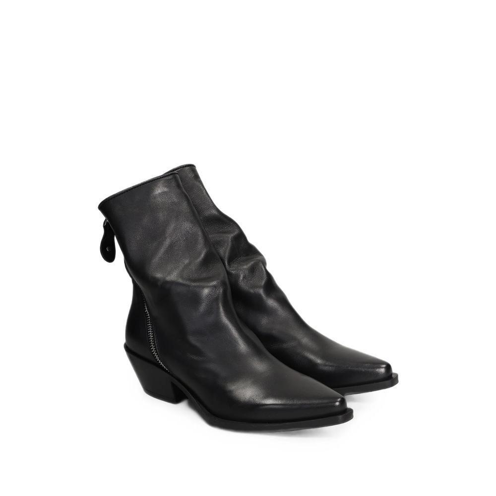 pointed-toe ankle boots 2