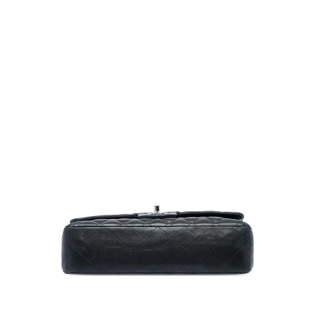 2008-2009 Medium Classic Lambskin Double Flap shoulder bag 4