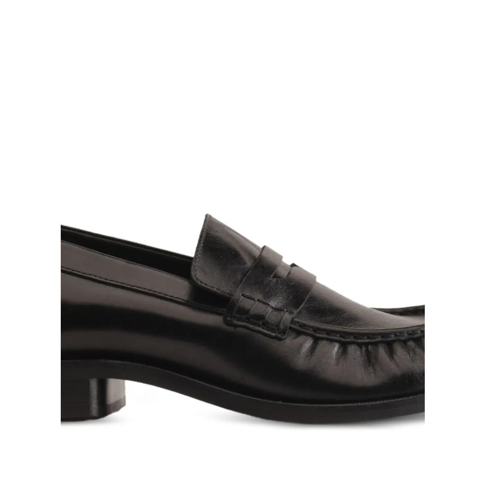 079 ruched-toe loafers 2