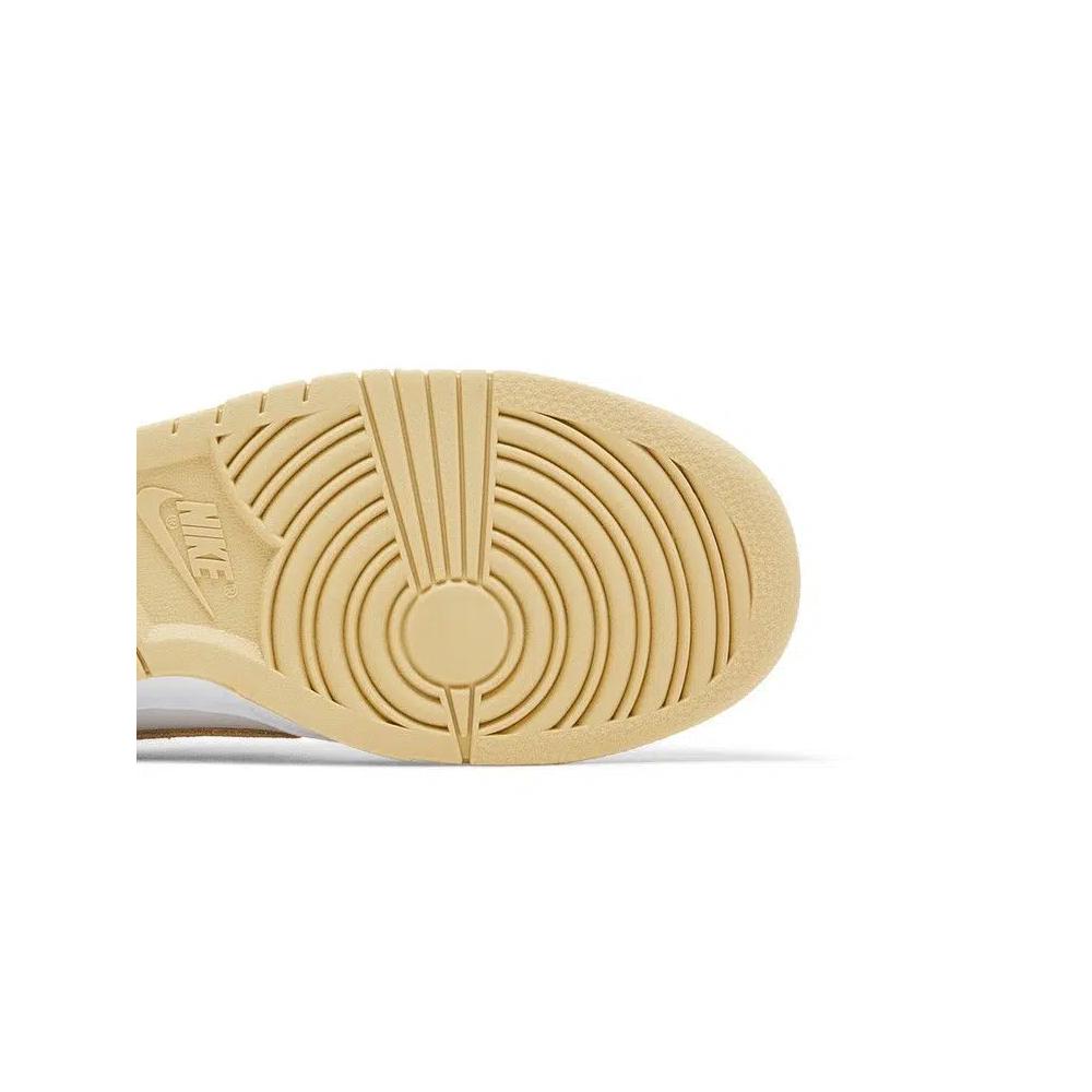 Кроссовки Nike Dunk Low SE 'Team Gold Suede' 5