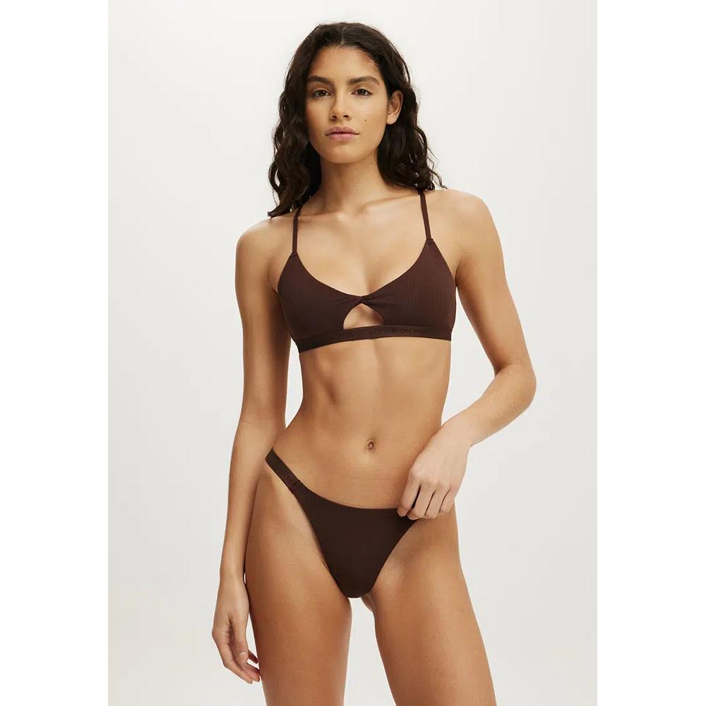 Брендированная стринга G-String с заниженной талией 3