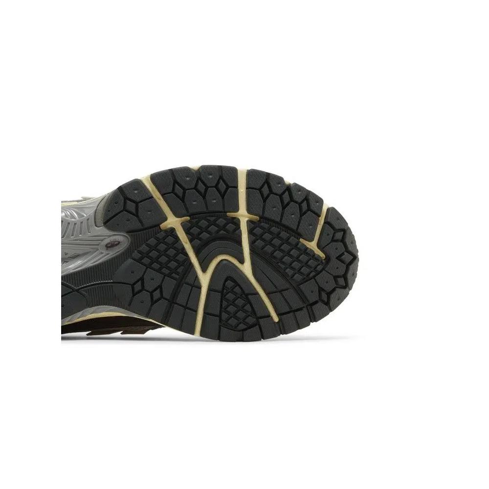 Кроссовки New Balance 1906R «Licorice» 5
