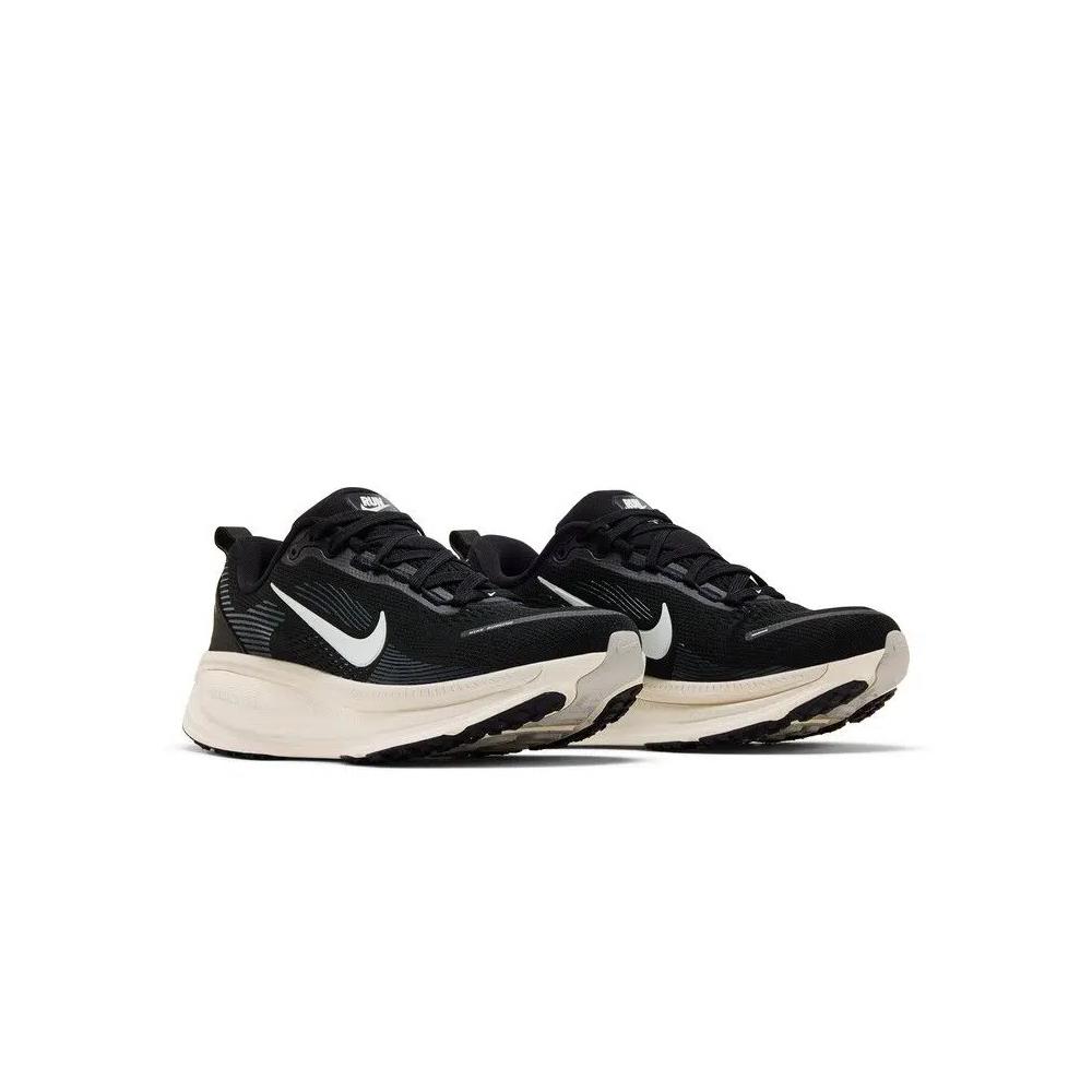 Кроссовки Nike Wmns Vomero 18 'Black Coconut Milk' 8