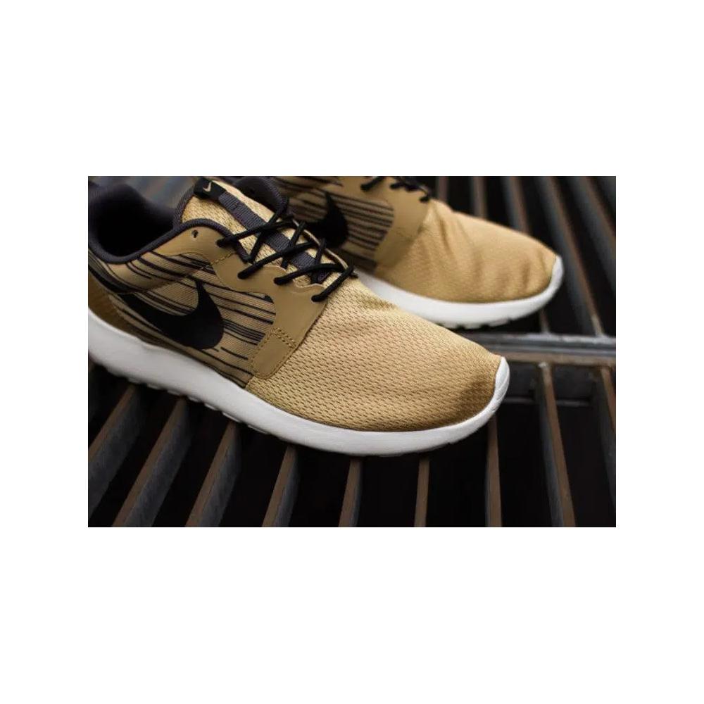 Шиповки Nike Rosherun Hyperfuse 'Metallic Gold' 4