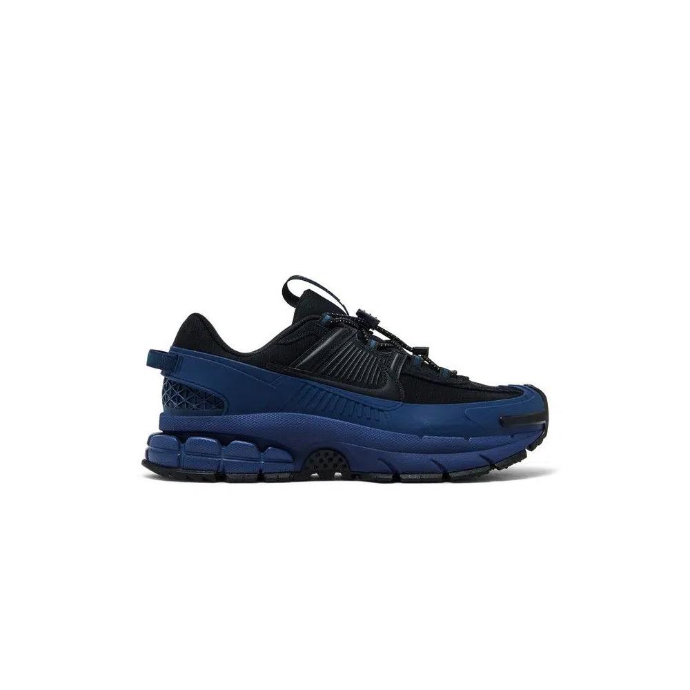 Кроссовки Nike Wmns Zoom Vomero Roam Winterized 'Midnight Navy' 1