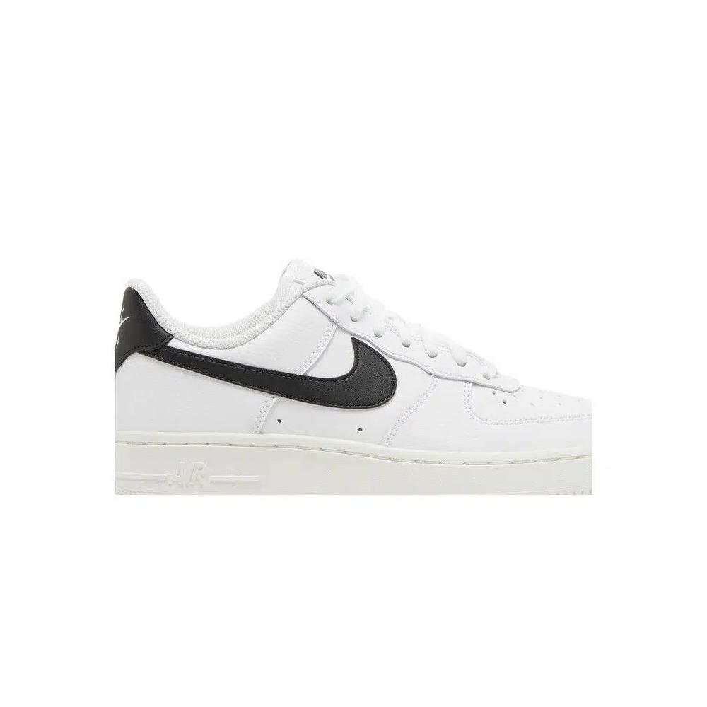 Кроссовки Nike Wmns Air Force 1 '07 'White Black' 2