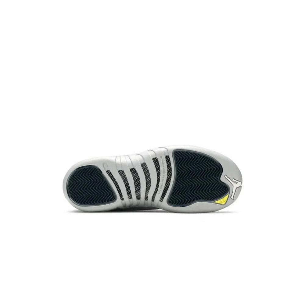 Кроссовки Air Jordan 12 Retro Low GS 'Wolf Grey' 4