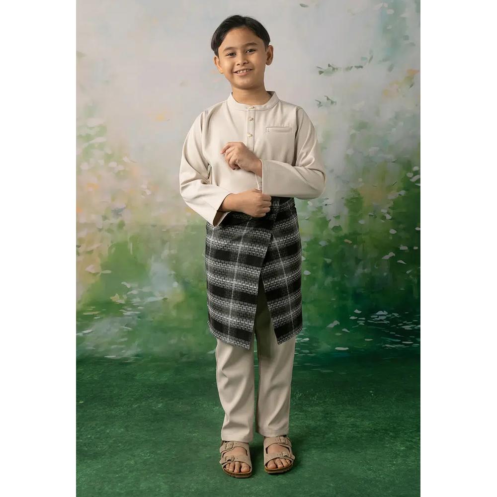Комплект Farid Baju Melayu с саронгом 4
