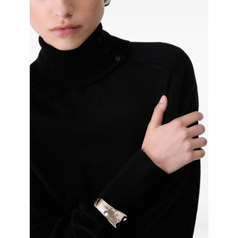 wool turtleneck with bracelet 7