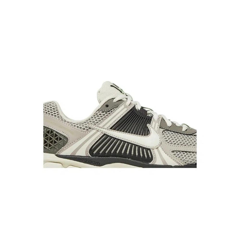 Кроссовки Nike Wmns Air Zoom Vomero 5 'Cobblestone' 2
