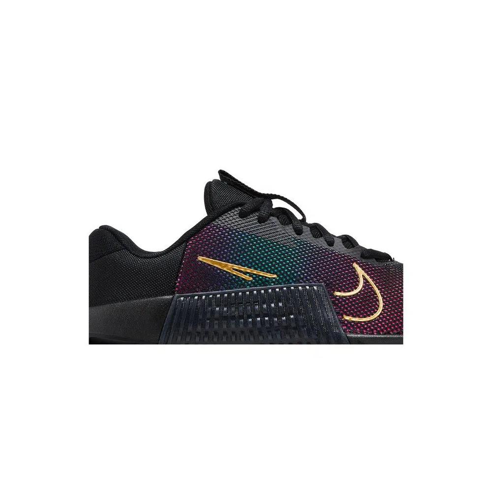 Кроссовки Nike Wmns Metcon 9 Premium 'Black Fireberry Gold' 2