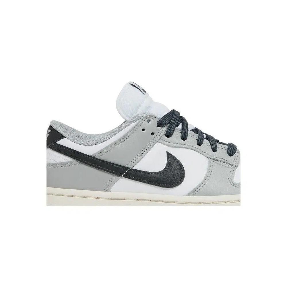 Кроссовки Nike Wmns Dunk Low 'Light Smoke Grey' 2