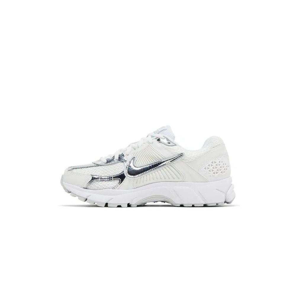 Кроссовки Nike Wmns Air Zoom Vomero 5 'Chrome Toe' 3