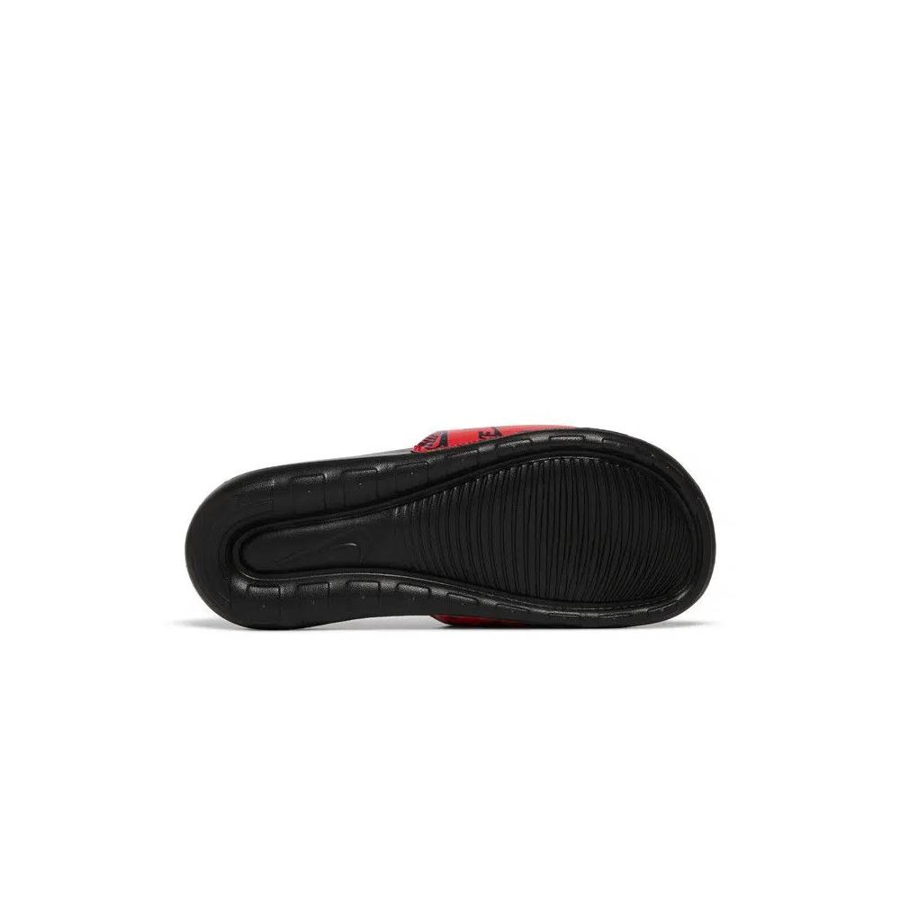 Слайды Nike Victori One Slide 'Repeat Logo - Black University Red' 4