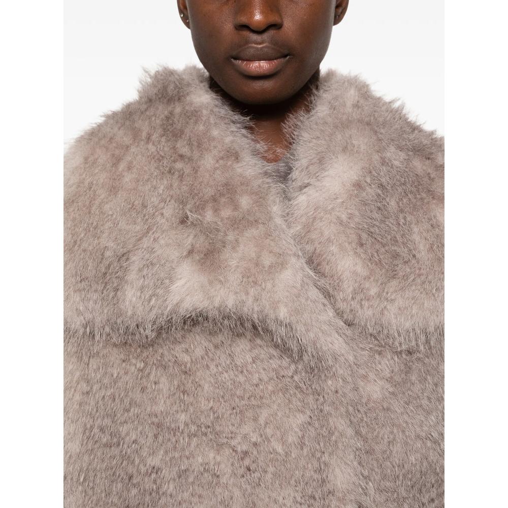 fuzzy-texture oversized-collar jacket 5