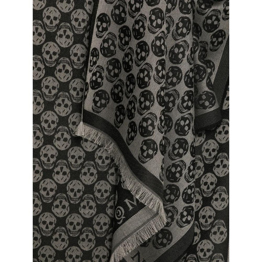 Шарф с бахромой и узором Skull 2