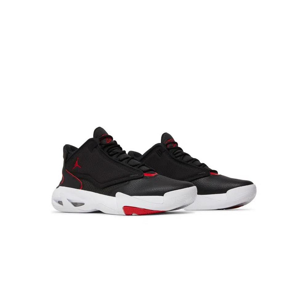 Кроссовки Air Jordan Max Aura 4 'Bred' 8